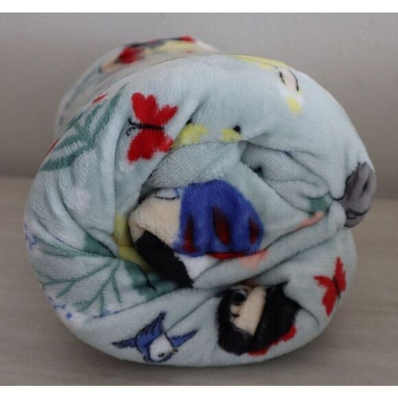 The Big One Disney Princess Snow White SuperSoft Oversized Plush Throw 5ft x 6ft - Picture 6 of 6